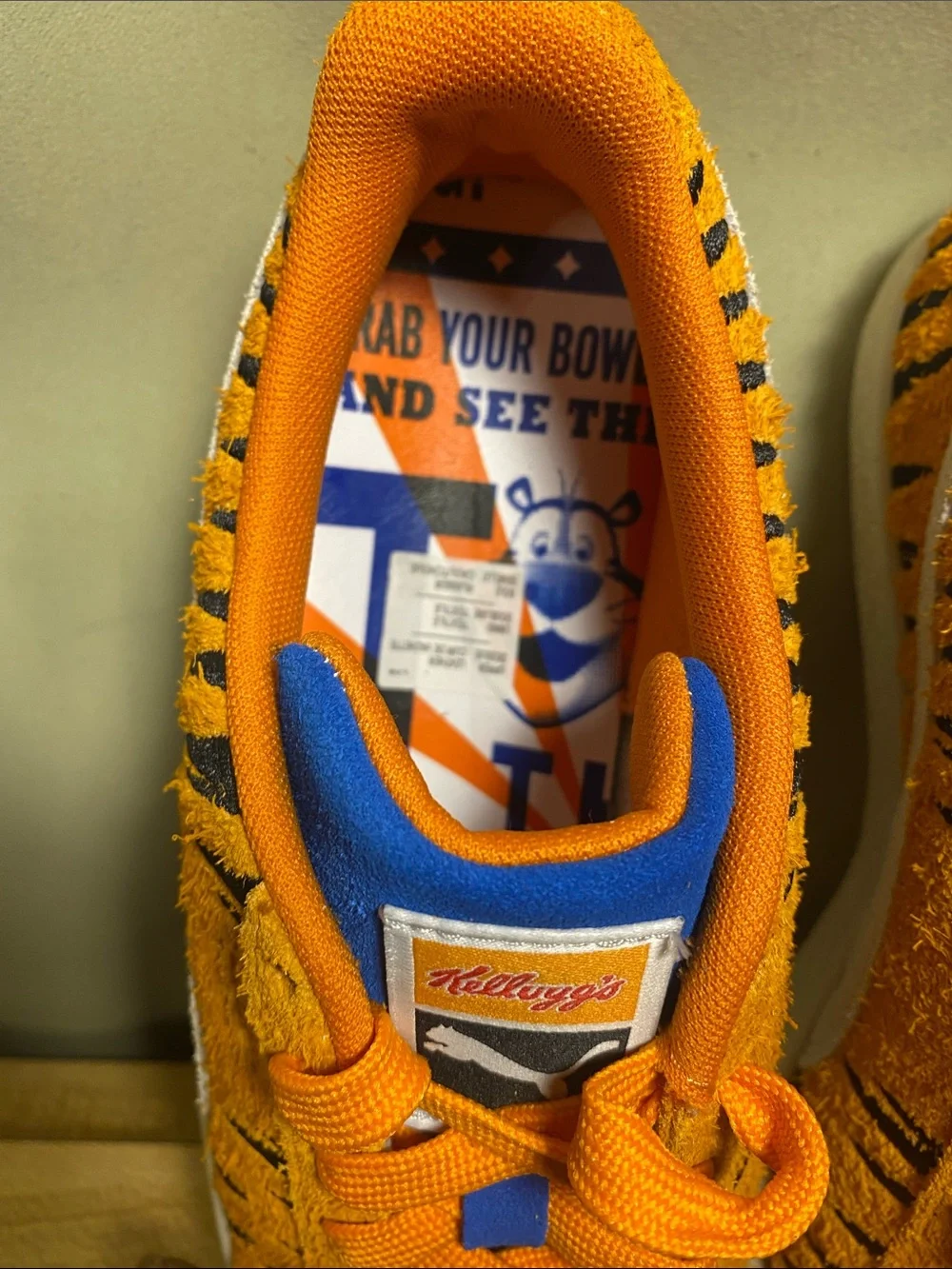 PUMA x Kellogg’s Frosted Flakes Seude Tony the Tiger 70th Anniversary Shoes 5.5